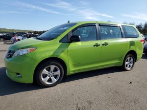 Toyota Sienna 3.5L 6 2014