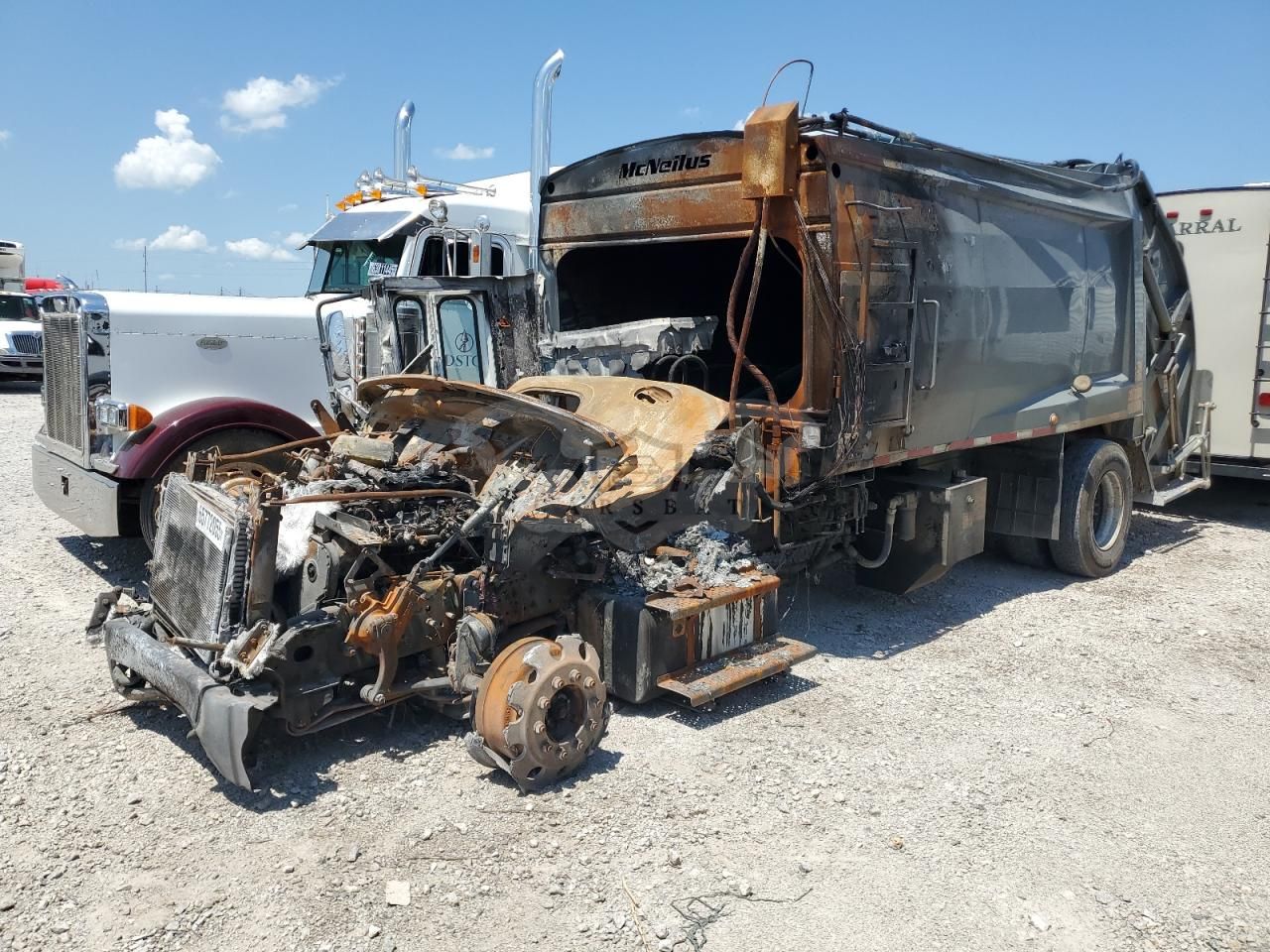 Freightliner Business Class M2 106 MEDIUM DUTY 8.3L 6 2010