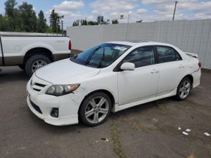 Toyota Corolla BASE 1.8L 4 2013