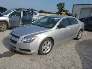 Chevrolet Malibu LS 2.4L 4 2012