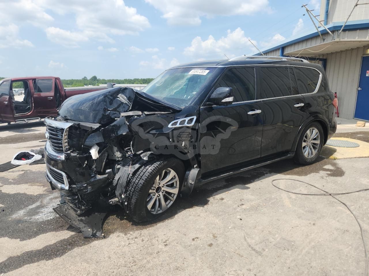 Infiniti QX80 BASE 5.6L 8 2017