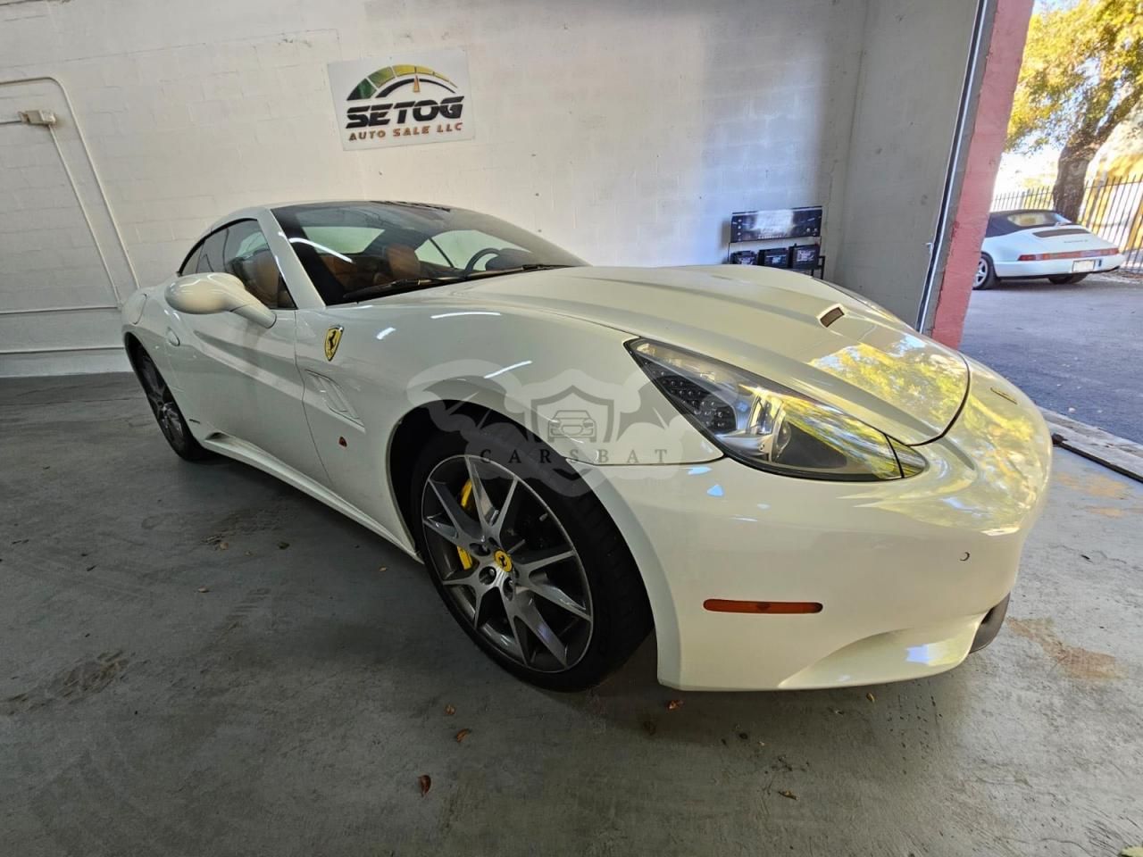 Ferrari California 4.3L 8 2012