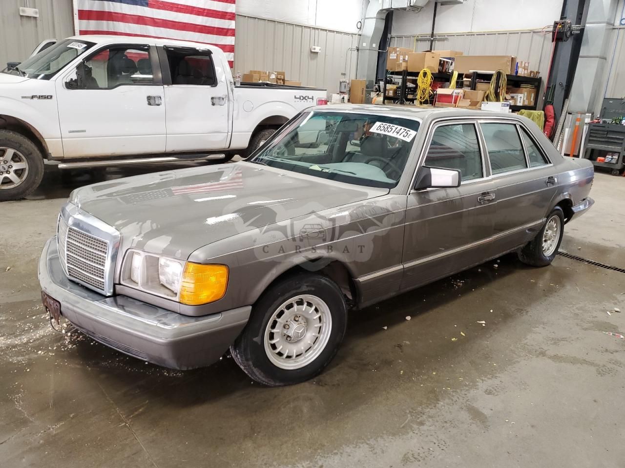 Mercedes-Benz 500 SEL 5.0L 8 1984