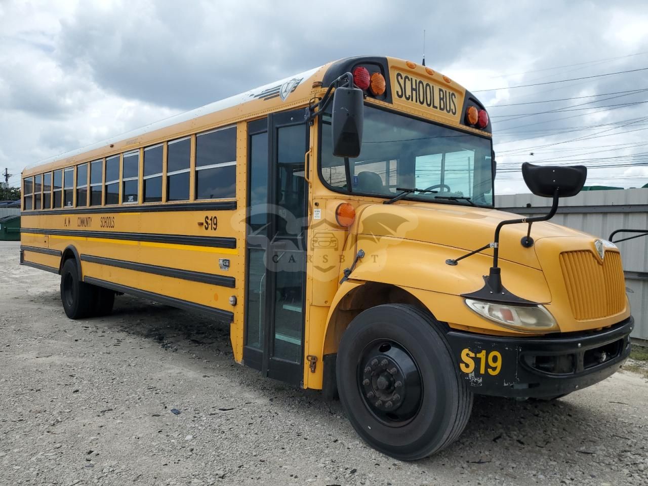 IC Corporation CE Series CE 7.6L 6 2012