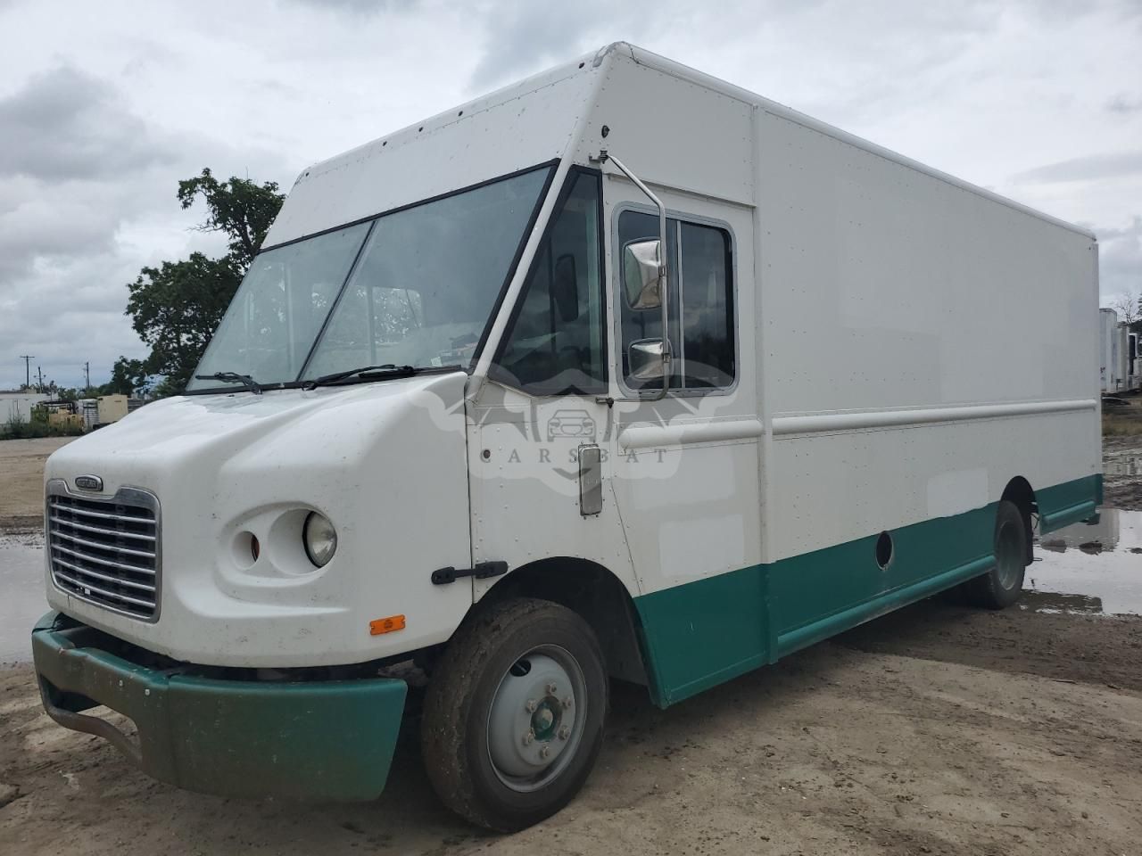 Freightliner Business Class M2 M LINE WALK-IN VAN 6.7L 6 2012