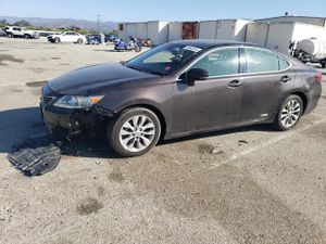 Lexus ES 300H 2.5L 4 2013