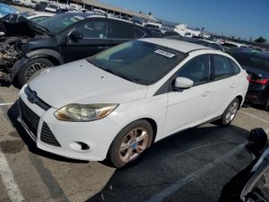 Ford Focus SE 2.0L 4 2013