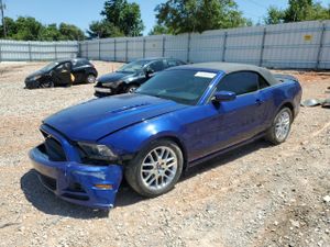 Ford Mustang 3.7L 6 2014