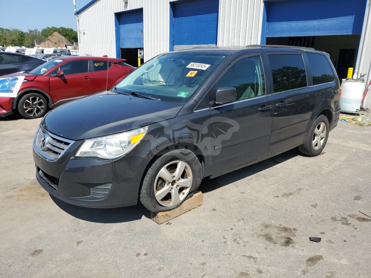Volkswagen Routan SE 3.6L 6 2011