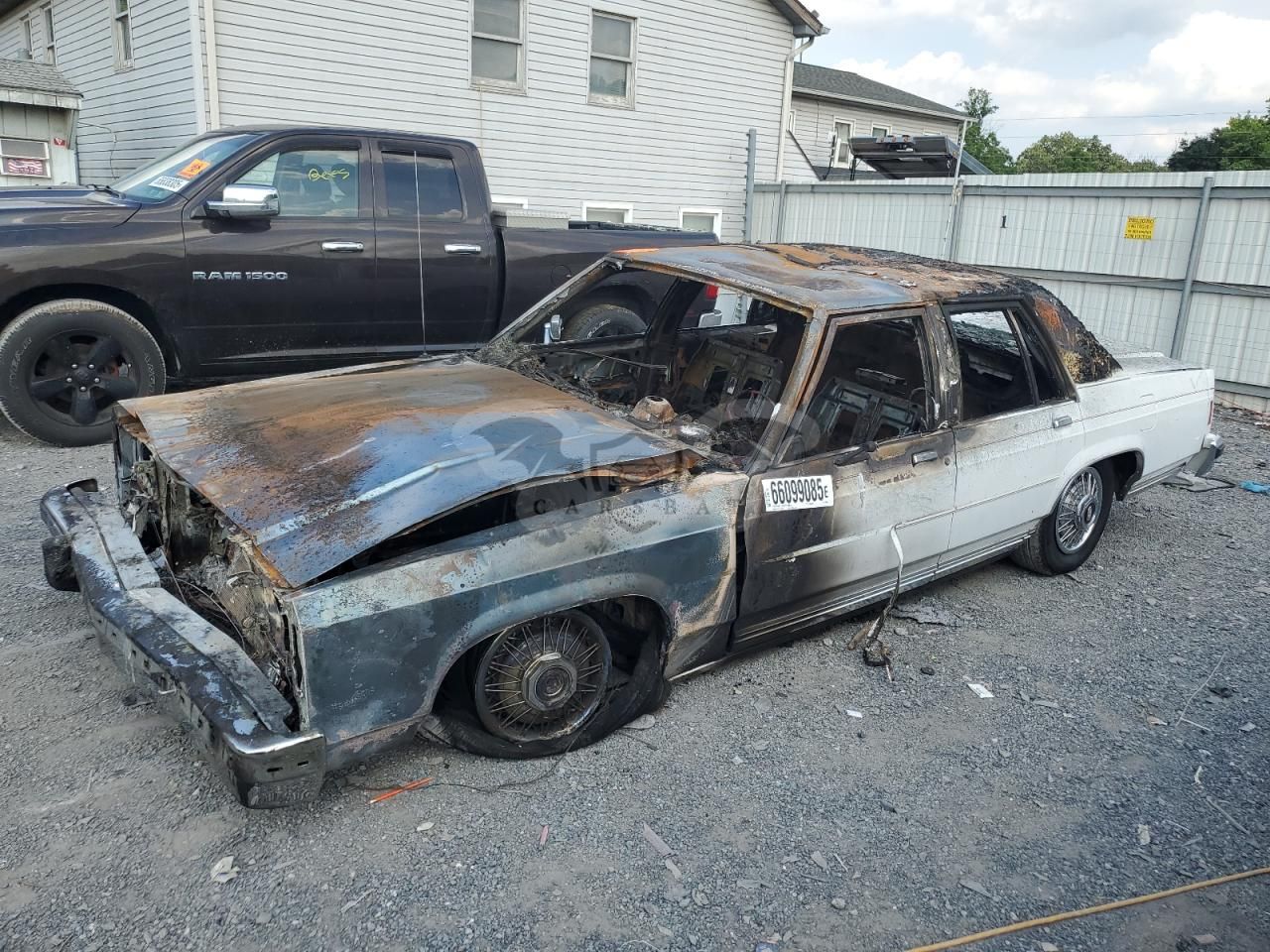 Ford LTD CROWN VICTORIA 5.0L 8 1985