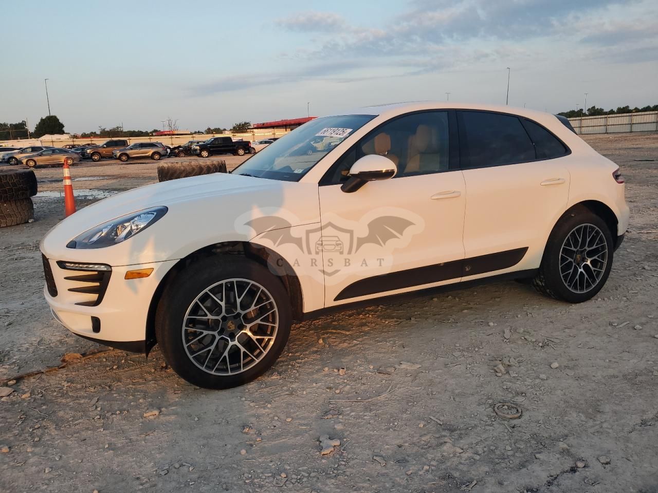 Porsche Macan 2.0L 4 2018