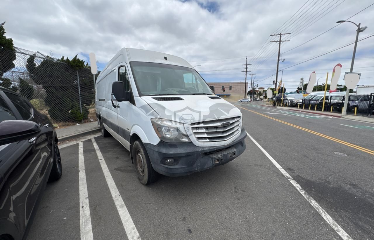 Freightliner Sprinter 2500 2.1L 4 2014