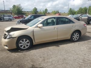 Toyota Camry BASE 2.5L 4 2011