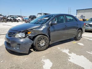 Toyota Corolla BASE 1.8L 4 2013