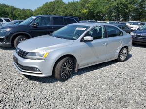 Volkswagen Jetta SE 1.8L 4 2015