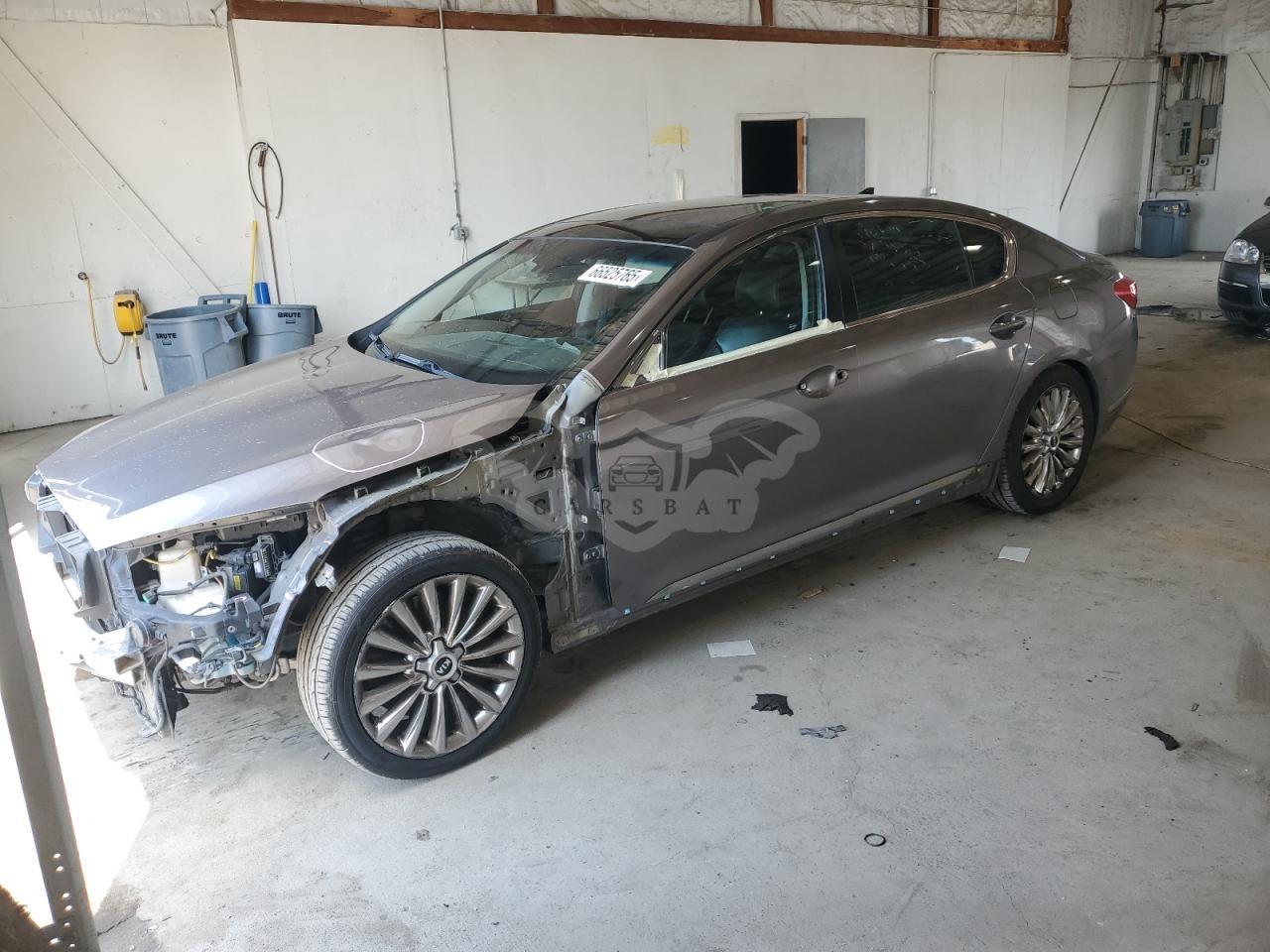 Kia K900 (K9) 5.0L 8 2015