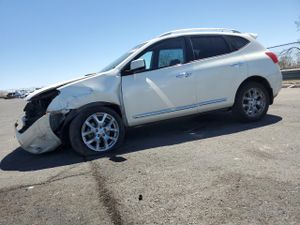 Nissan Rogue S 2.5L 4 2013
