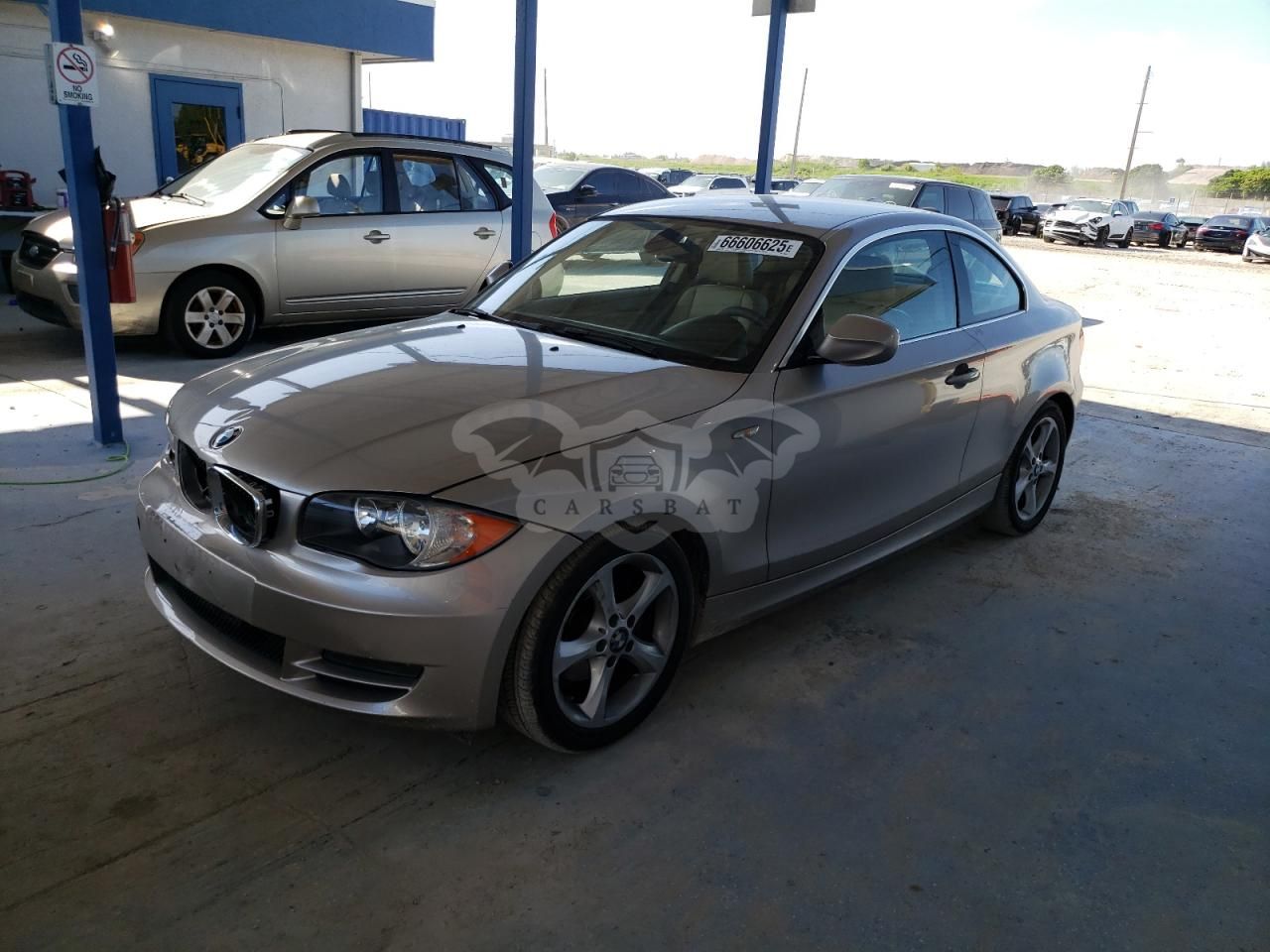 BMW 1 Series I 3.0L 6 2011