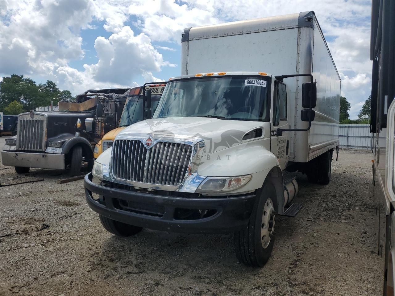 International DuraStar / 4000 4300 6.7L 6 2017