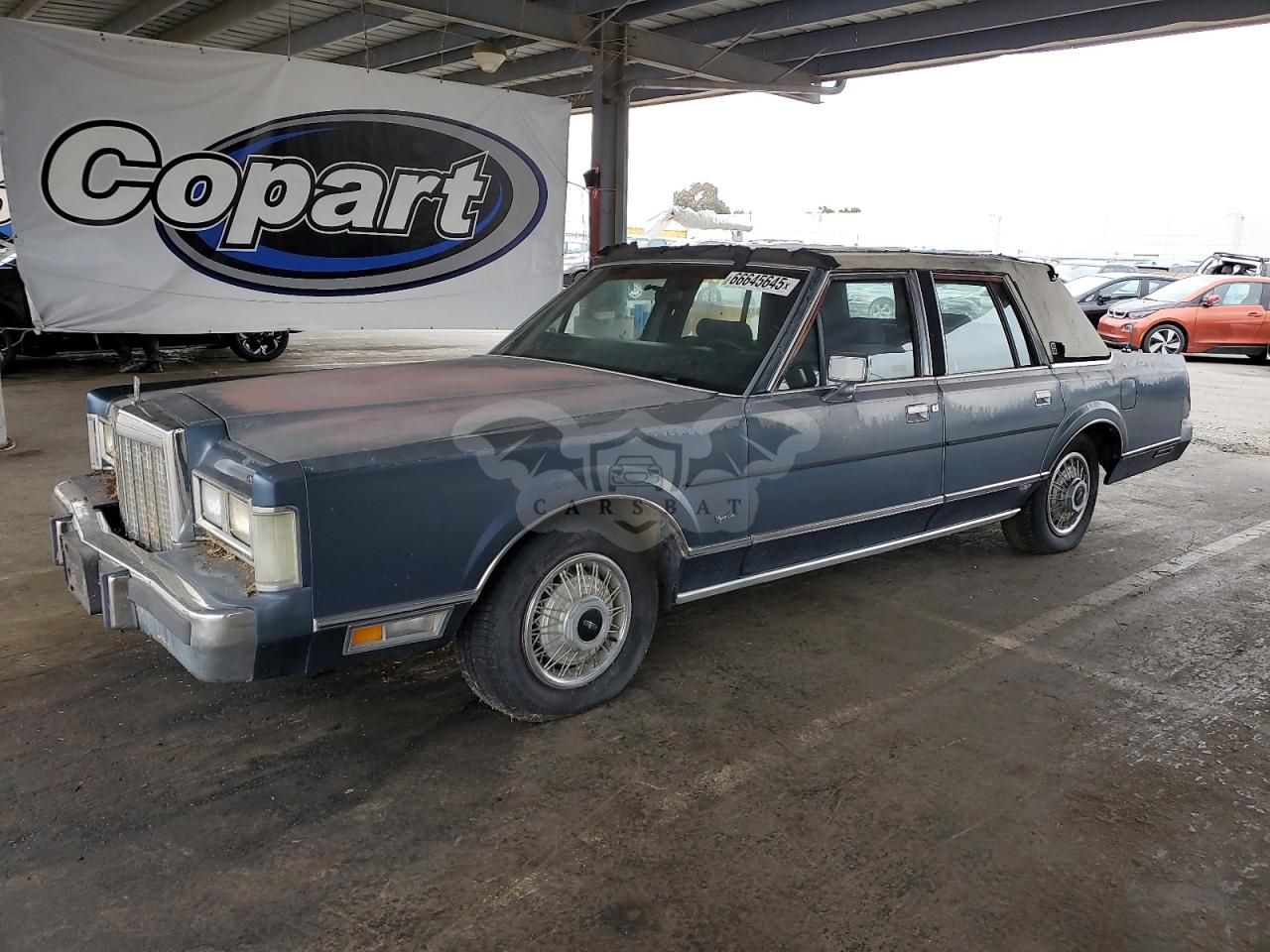 Lincoln Town Car 5.0L 8 1987