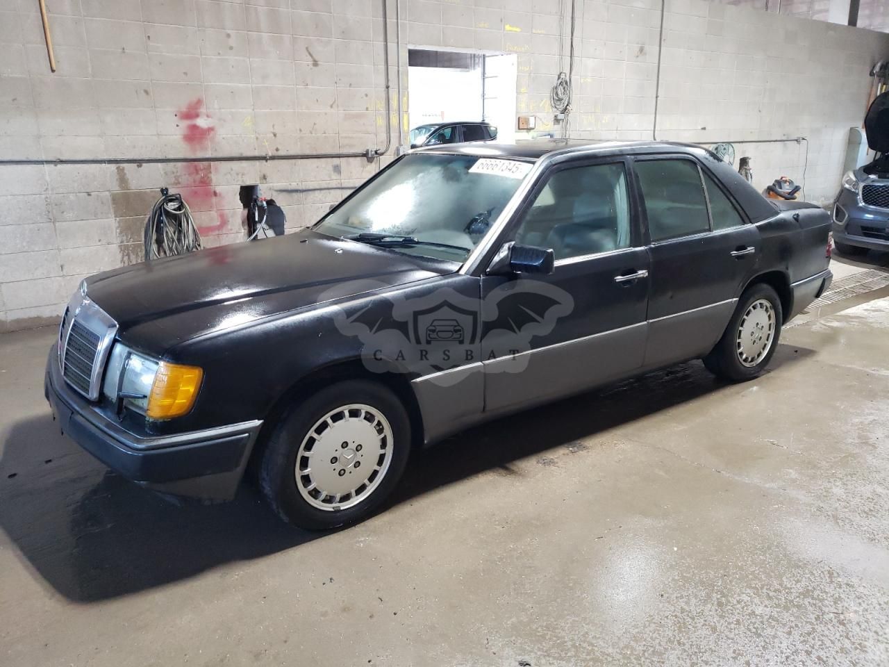 Mercedes-Benz 300 E 3.0L 6 1991
