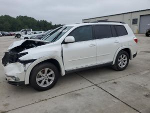 Toyota Highlander BASE 3.5L 6 2013