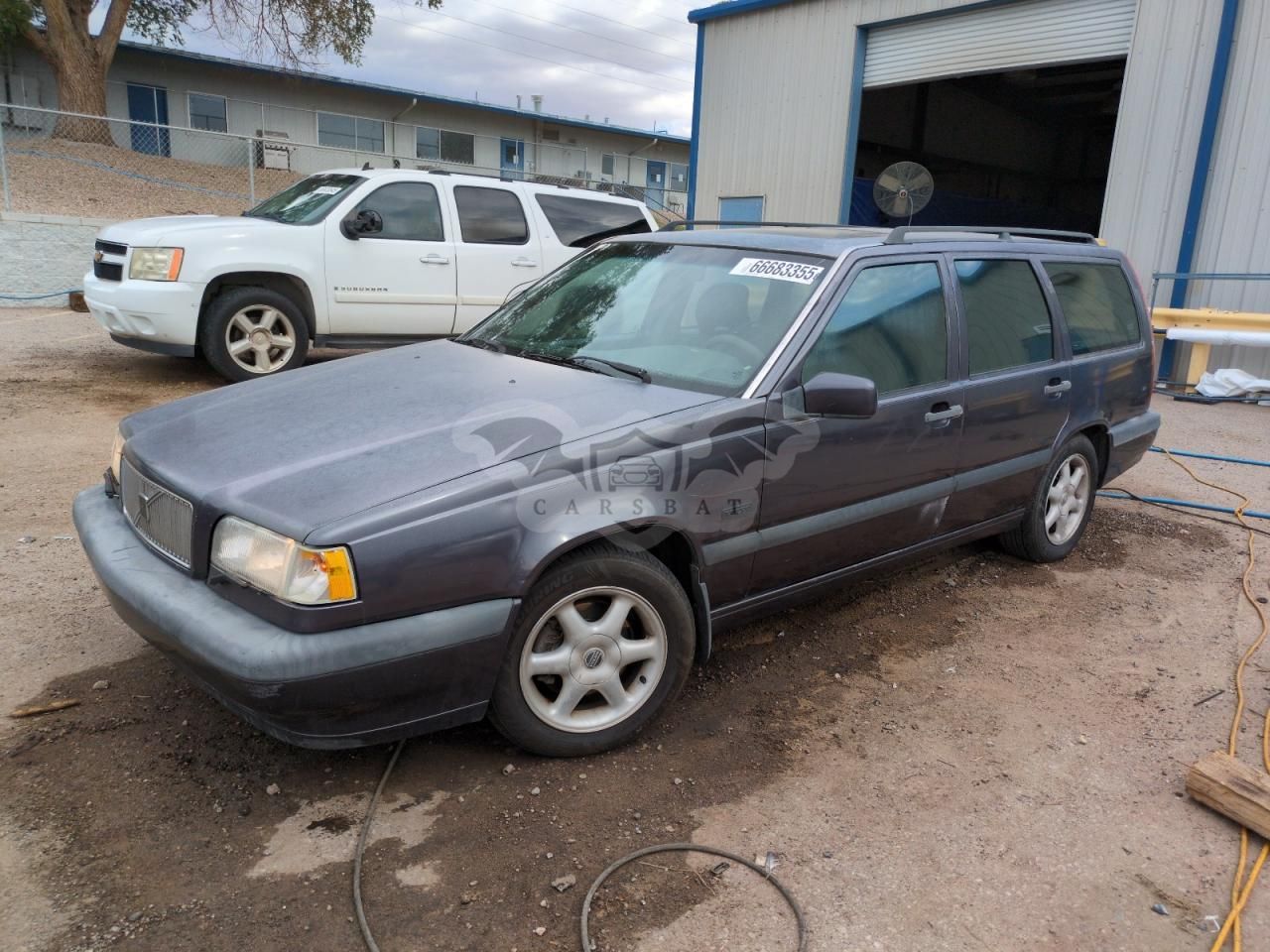 Volvo 850 BASE 2.4L 5 1995