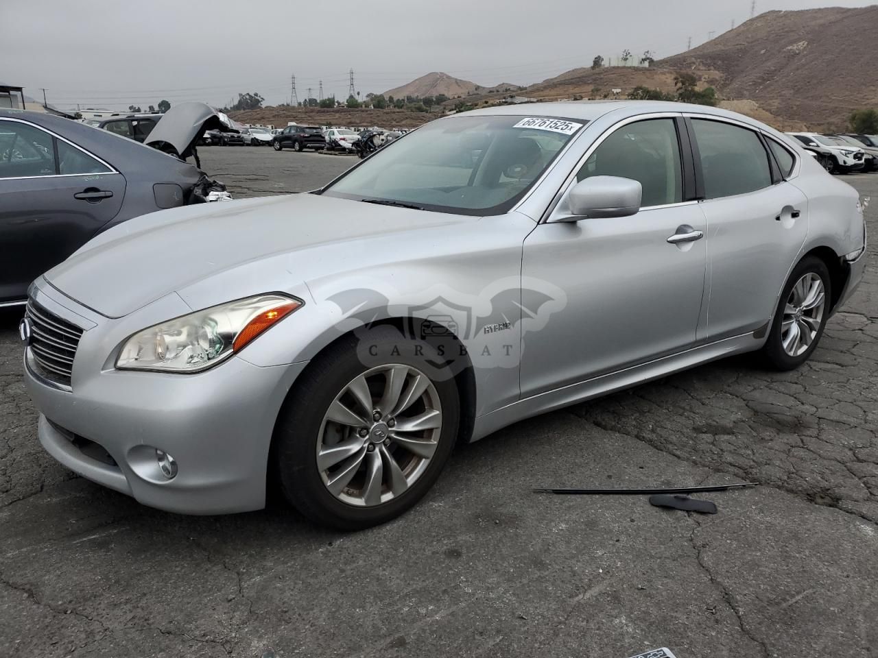 Infiniti M35 3.5L 6 2012
