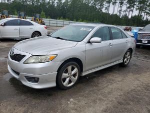 Toyota Camry BASE 2.5L 4 2011