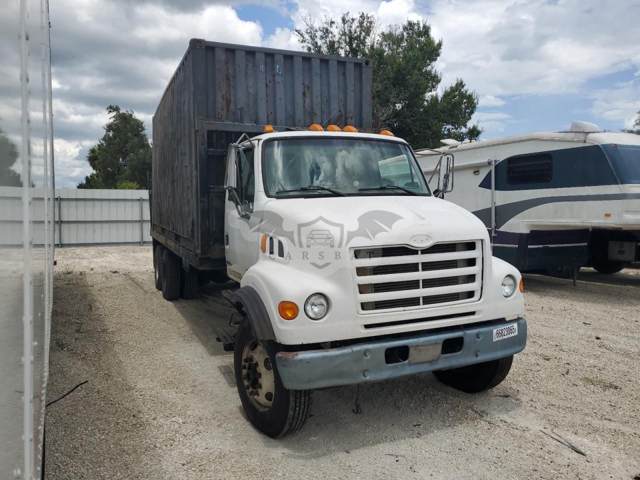 Sterling Truck L line 7500 6 2000