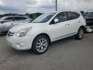 Nissan Rogue S 2.5L 4 2013