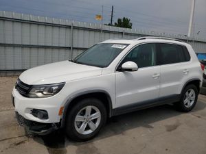 Volkswagen Tiguan S 2.0L 4 2013