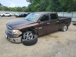 RAM 1500 SLT 5.7L 8 2015