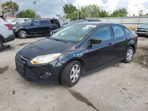 Ford Focus S 2.0L 4 2013