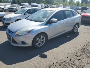 Ford Focus SE 2.0L 4 2013