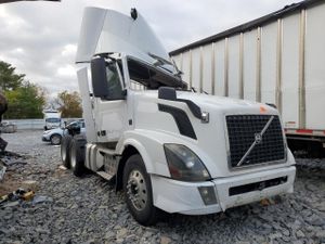 Volvo VNL VNL 12.8L 6 2014