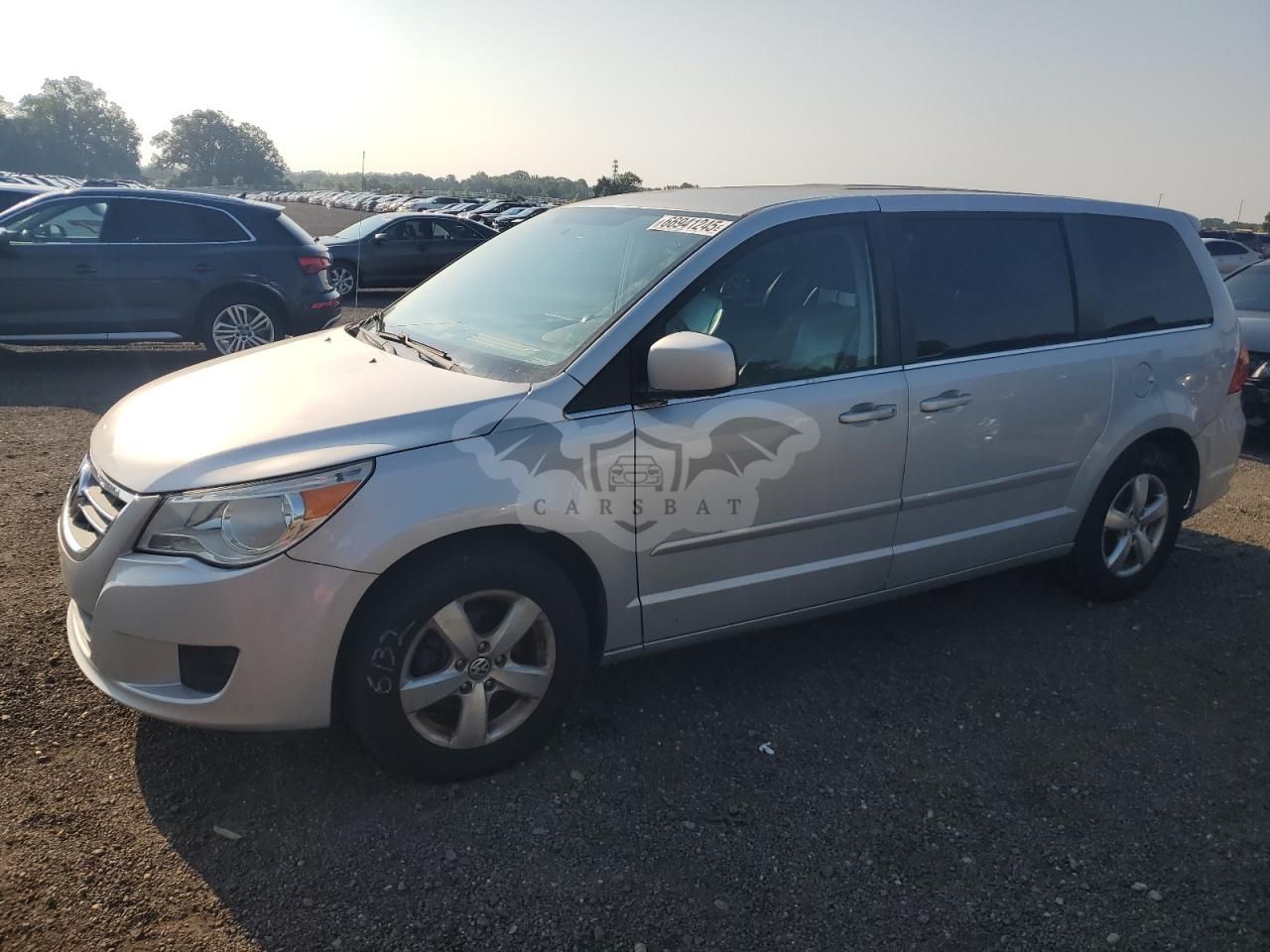 Volkswagen Routan SE 3.8L 6 2010