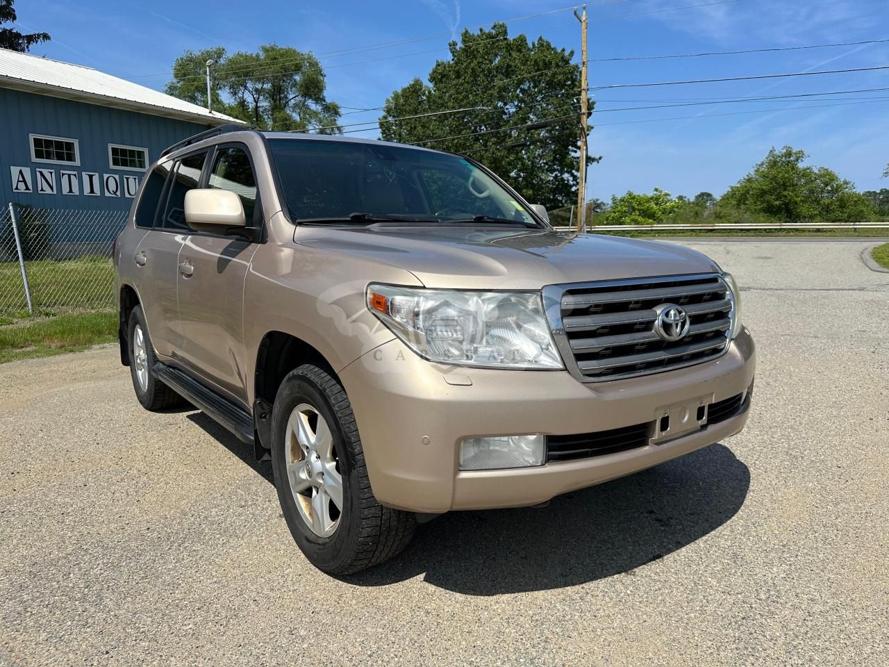 Toyota Land Cruiser 5.7L 8 2011