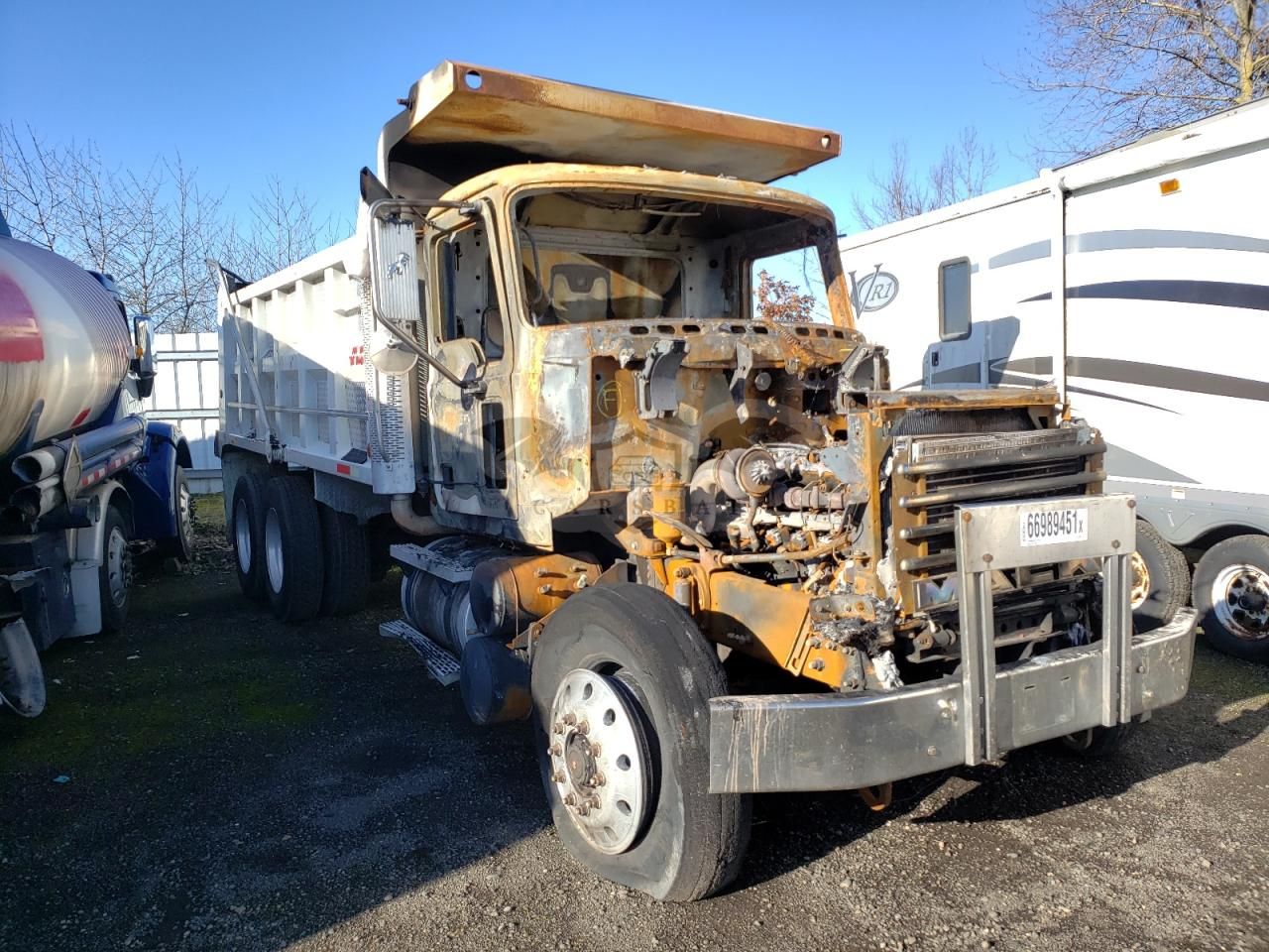 Mack 700 CV700 11.9L 6 2007