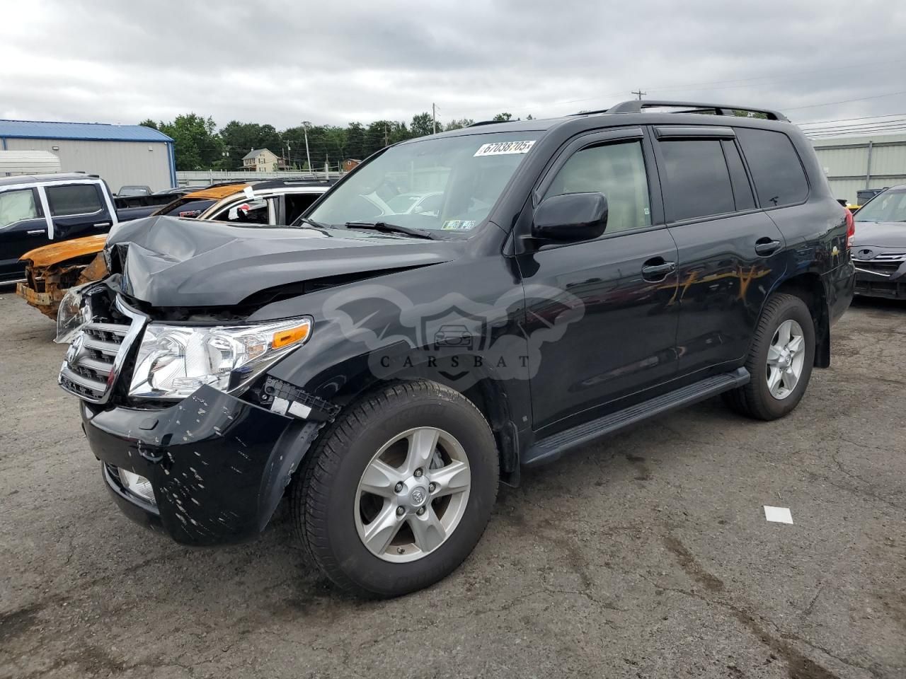 Toyota Land Cruiser 5.7L 8 2011