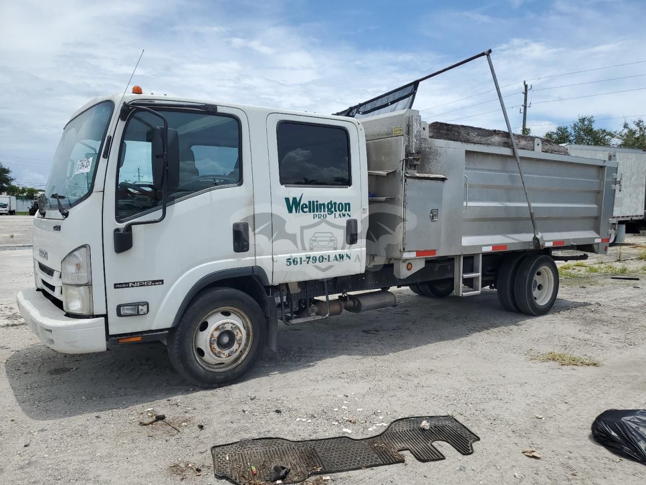Isuzu NPR 6.0L 8 2016
