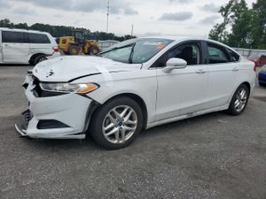 Ford Fusion SE 2.5L 4 2013
