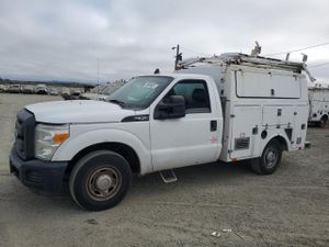 Ford F-350 SUPER DUTY 6.2L 8 2013