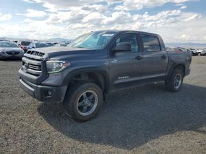 Toyota Tundra CREWMAX SR5 5.7L 8 2014