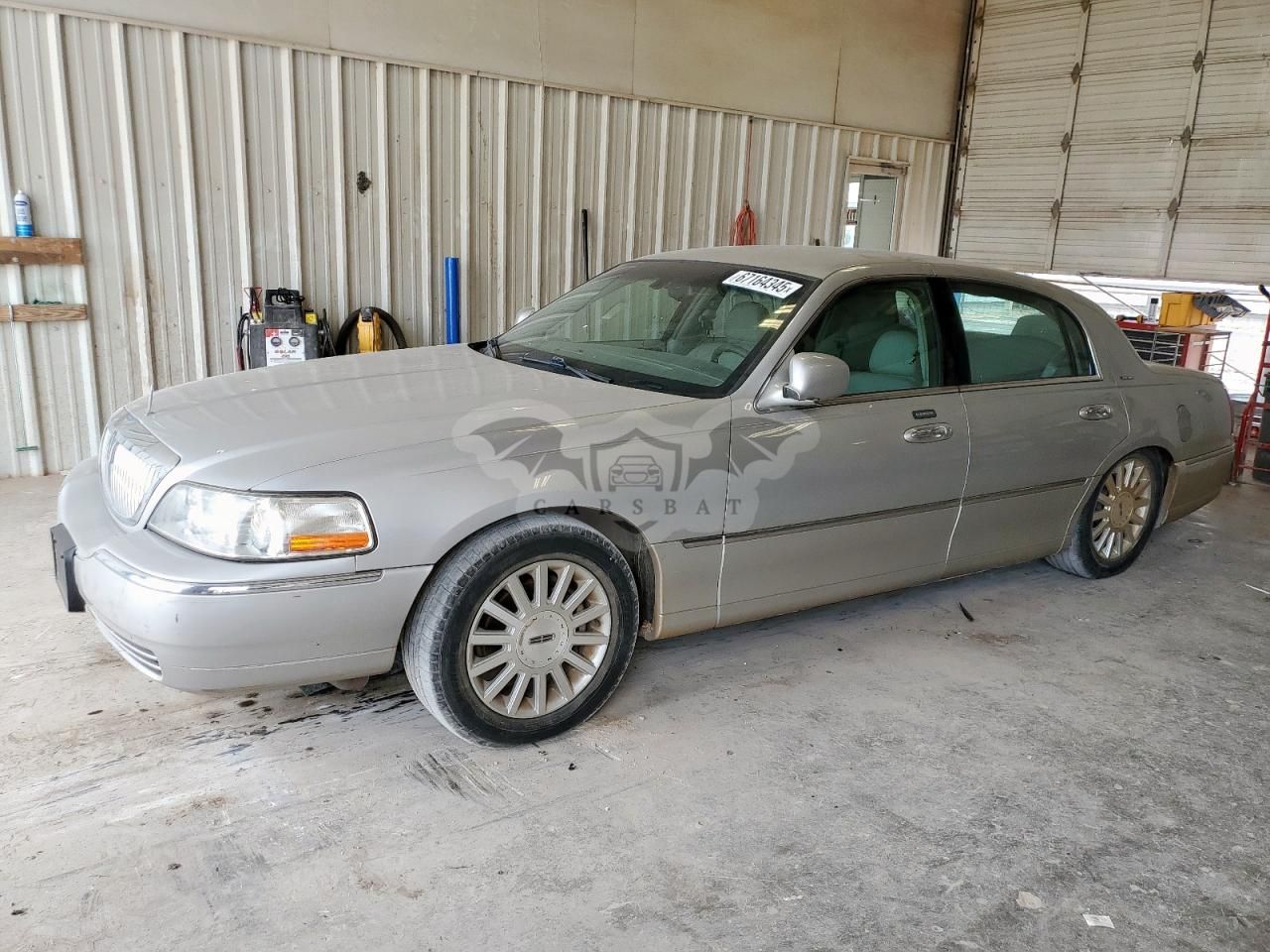 Lincoln Town Car EXECUTIVE 4.6L 8 2004