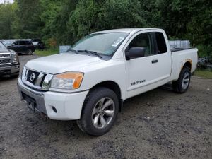 Nissan Titan XE 5.6L 8 2009