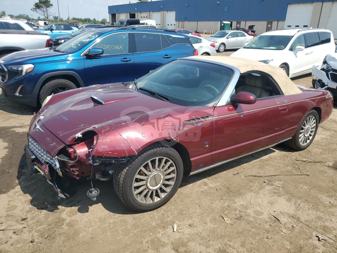 Ford Thunderbird 3.9L 8 2004