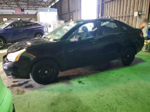 Ford Focus SE 2.0L 4 2010