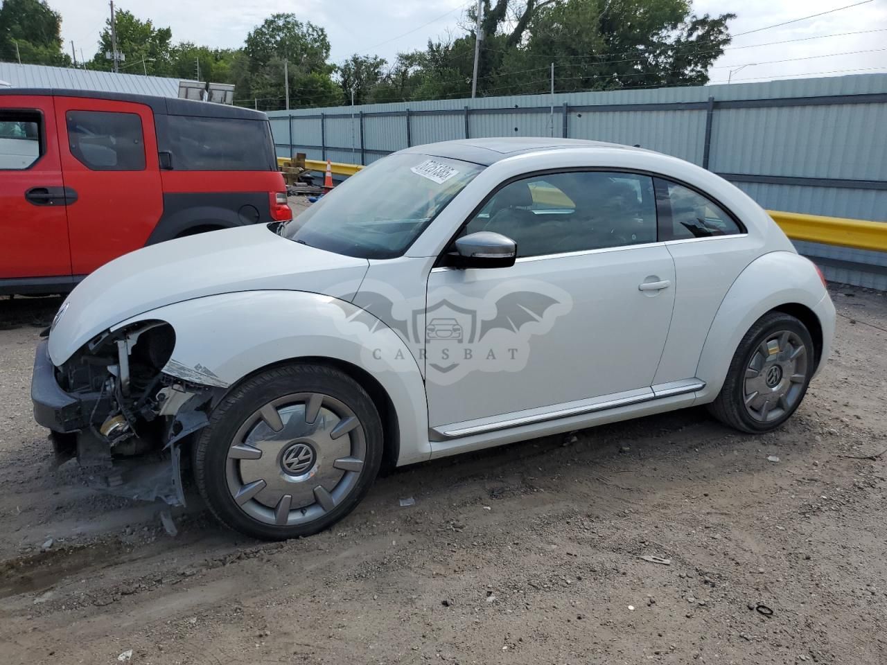 Volkswagen Beetle 2.0L 4 2014