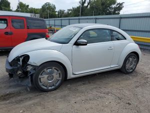 Volkswagen Beetle 2.0L 4 2014